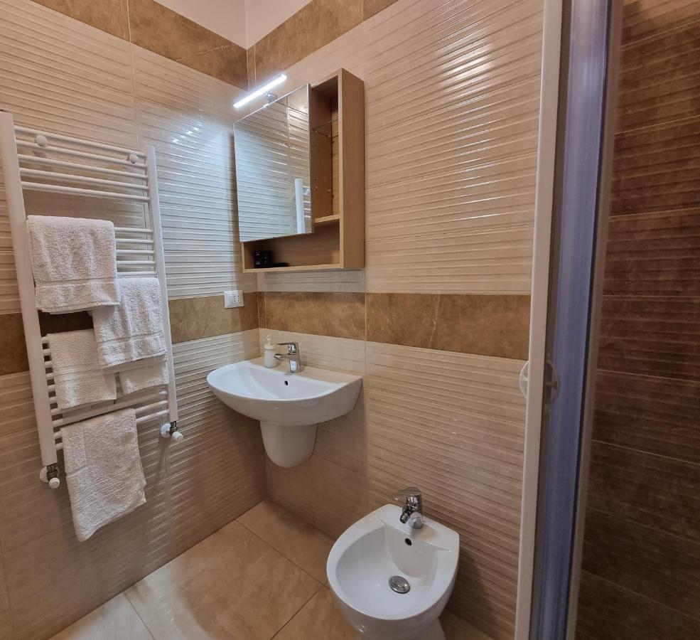 Nettuno Bari Apartment ภายนอก รูปภาพ